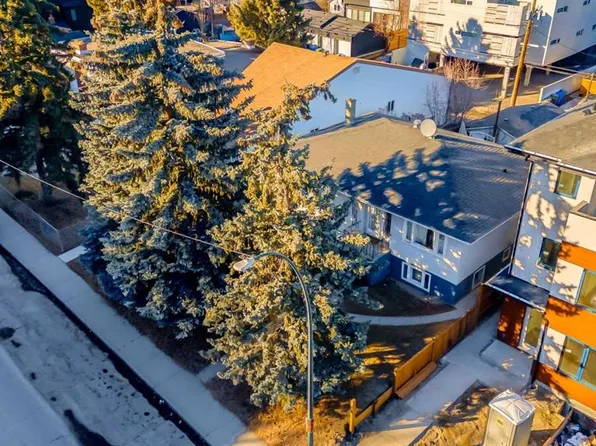 1816 S 28th Ave SW, Calgary, AB T2T 1J8