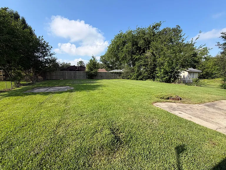 155 Heather St — Photo 10