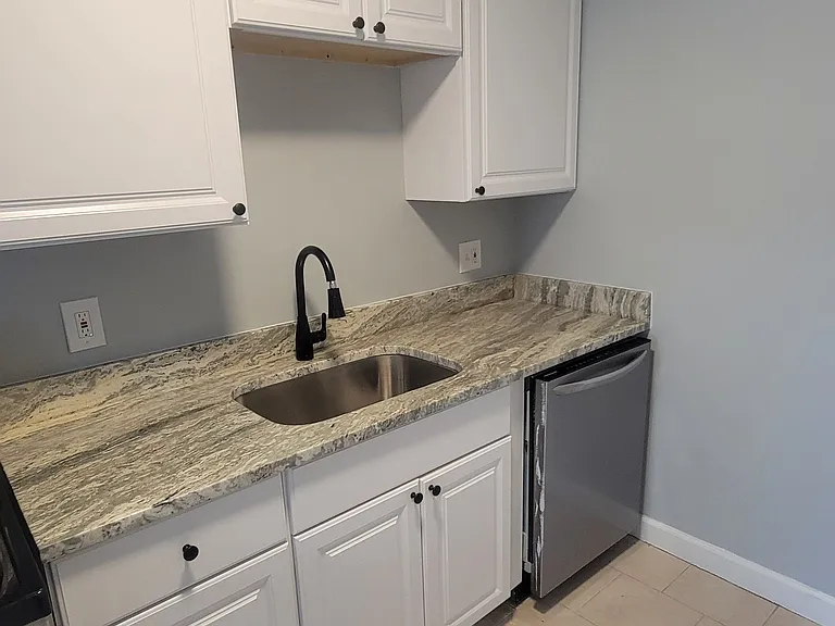 720 S New Rd — Photo 7