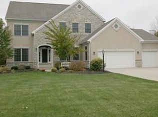 1335 Dobbins Dr, New Albany, OH 43054