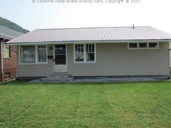 314 E 8th St, Belle, WV 25015