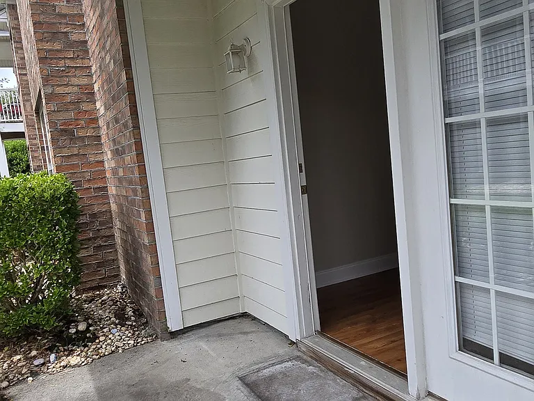 2057 Silvercrest Dr #C — Photo 14