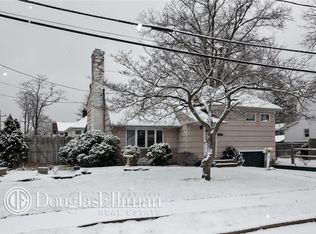 1A Calvin St, Lynbrook, NY 11563