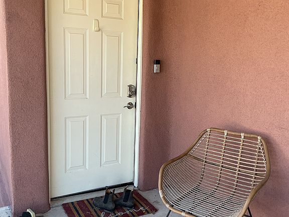4th image of 412 Santa Fe Ave SW