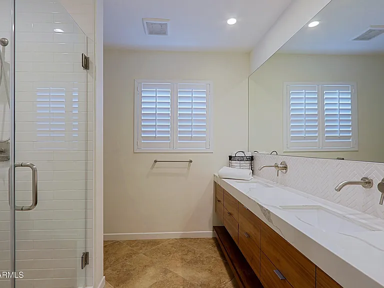 4645 E Windsor Ave — Photo 19