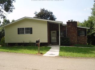 2102 Terry Rd, South Charleston, WV 25309