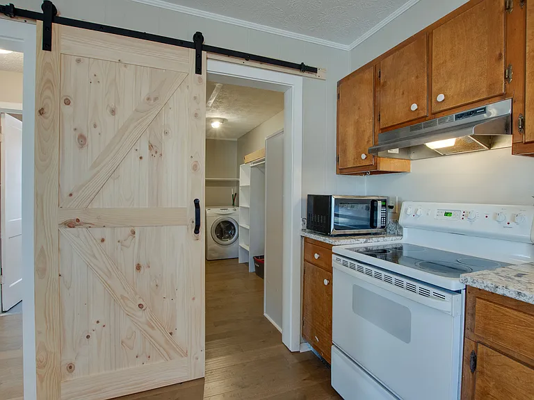 1500 McKinley Ave NE #A — Photo 14