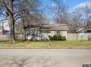 301 E Bradford St, Troup, TX 75789