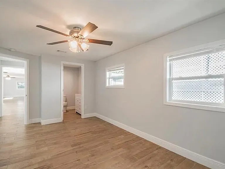313 24th Ave E — Photo 10