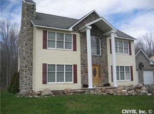 2011 Church Rd, Baldwinsville, NY 13027