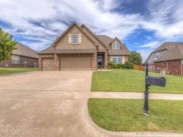 7404 E Memphis St, Broken Arrow, OK 74014