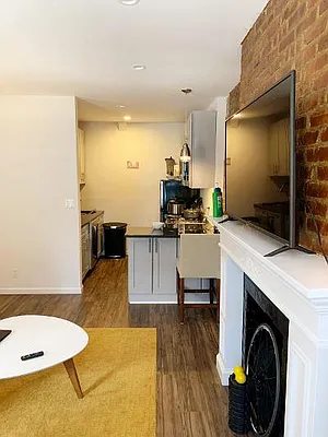 Rented by Point NYC | media 31