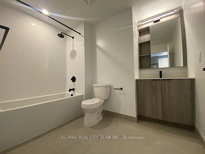 2495 Eglinton Ave W #610 — Photo 6