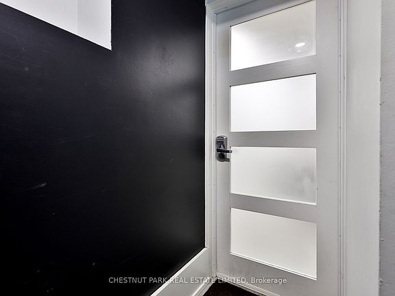 3rd image of 95 Parkside Dr
