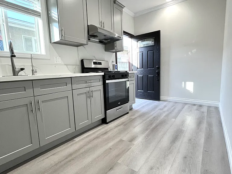 5715 Oak Ave #B — Photo 2