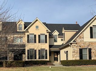 32 Meadow Creek Ln, Malvern, PA 19355