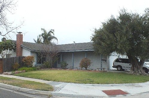 5th image of 305 N Otono Ct
