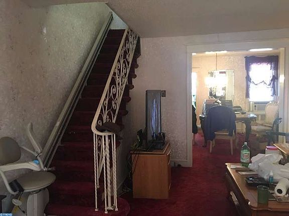 3rd image of 3011 McKinley St