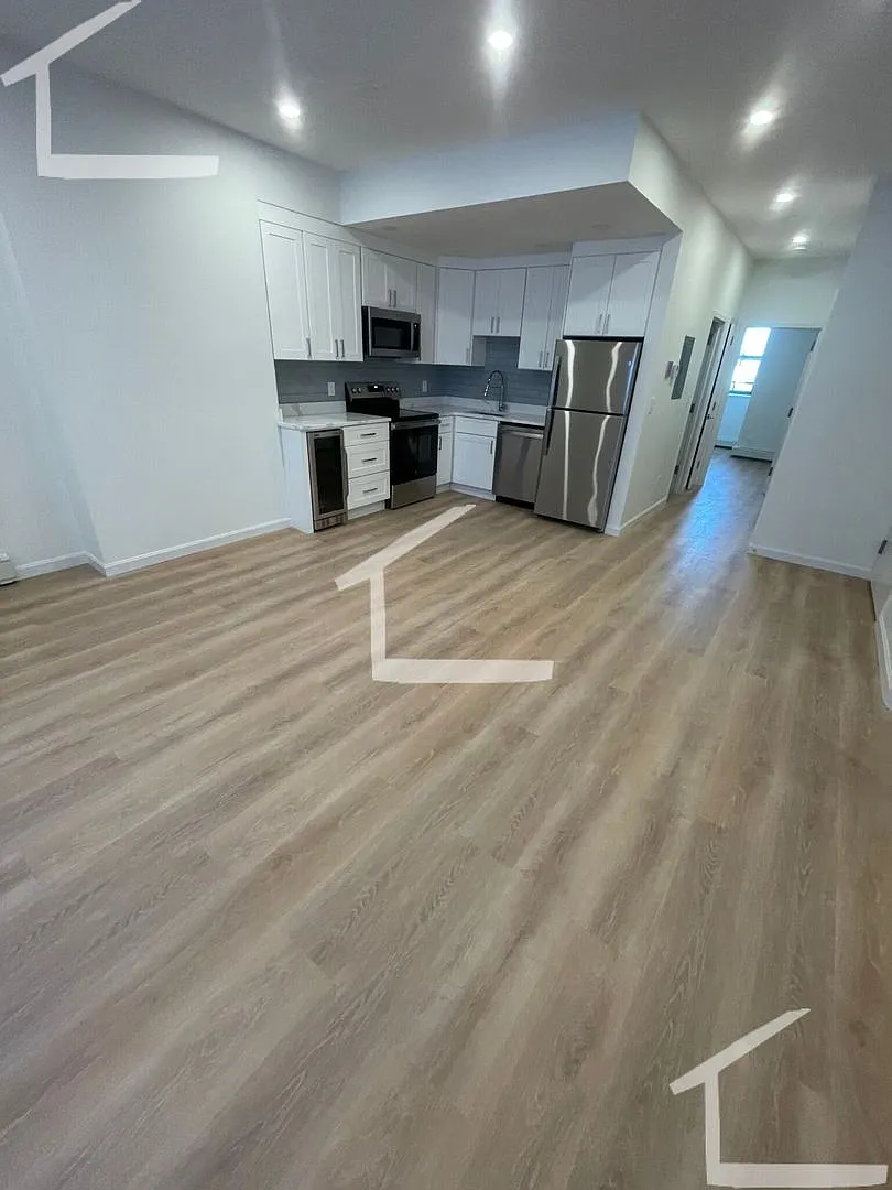 Nice 3 bed in South End — Photo 1