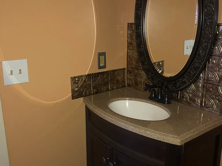 209 Westgate Dr — Photo 4