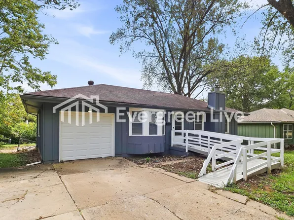 11037 Greenwood Rd, Kansas City, MO 64134