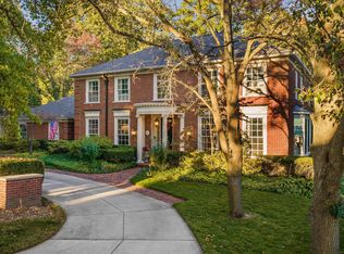 4 Cameron Pl, Grosse Pointe, MI 48230