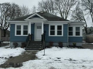 73 Crescent Rd, Pawtucket, RI 02861