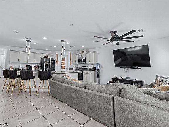 5th image of 4915 Chidlaw Ave #3