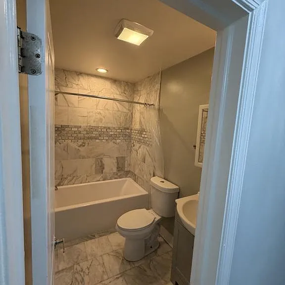 4140 Reisterstown Rd — Photo 11