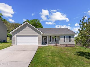 2125 Bluebonnet Dr, Mascot, TN 37806