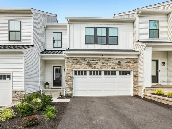 22 Flower Horn Blvd, Randolph Twp., NJ 07869