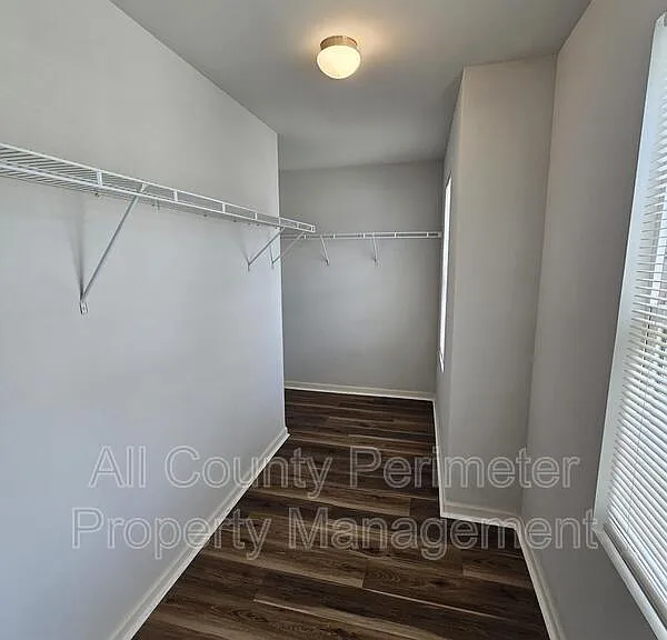 316 Freeman Cir — Photo 8