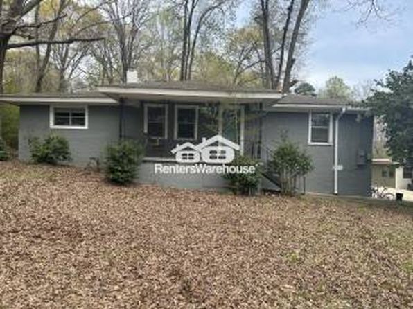 1529 Foster Ave