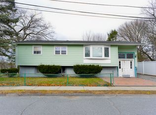 2 Daniel Ct, Hyde Park, MA 02136