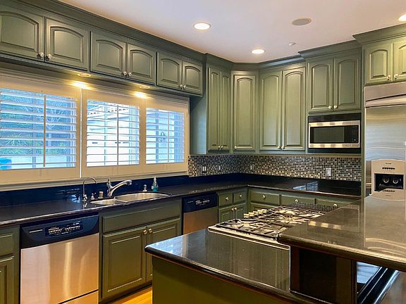 3rd image of 100 Bella Vista Dr