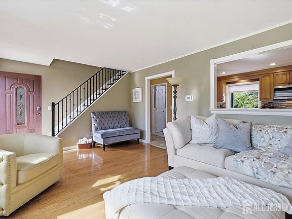 5th image of 12 Norfolk Rd