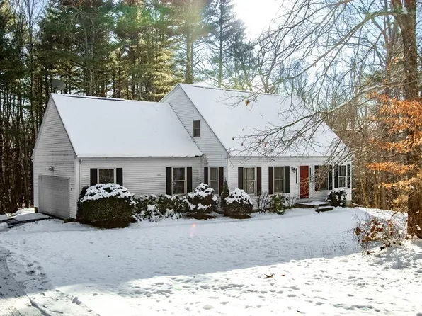 17 Warren Rd, Wilbraham, MA 01095