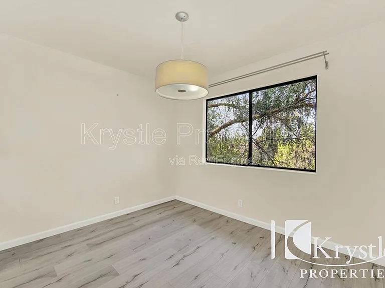 900 Cambridge Dr #176 — Photo 9