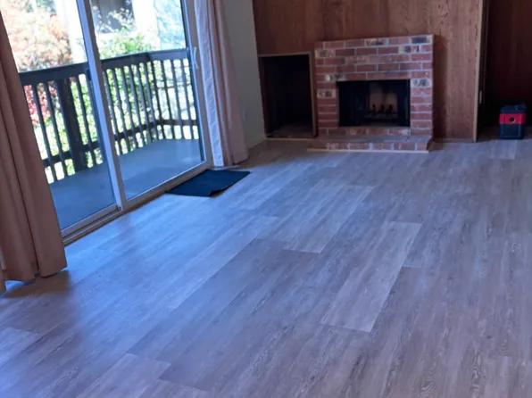 7540H SW Scenic Dr #107H, Portland, OR 97225