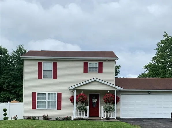 1281 Signature Dr, Youngstown, OH 44515