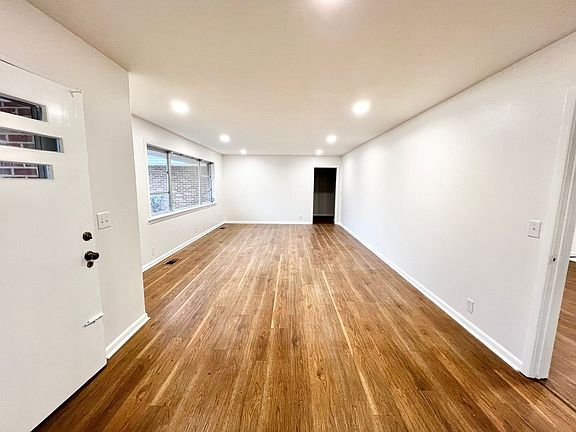 2nd image of 101 Woodley Ave