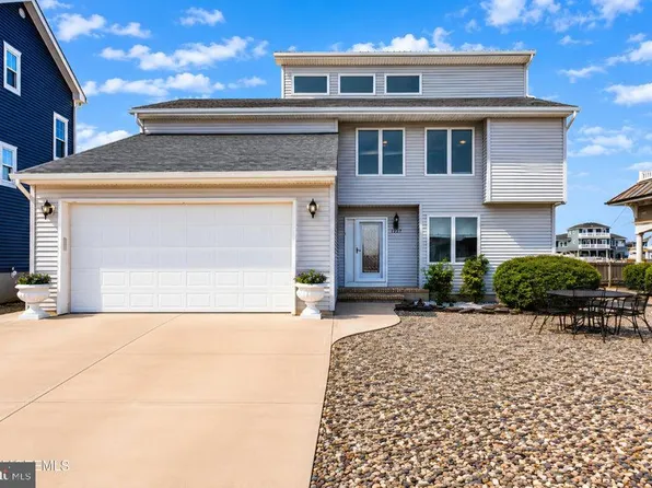 1227 Varuna Dr, Forked River, NJ 08731