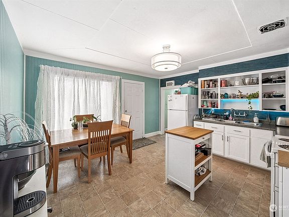 5th image of 1530 Lafromboise Street