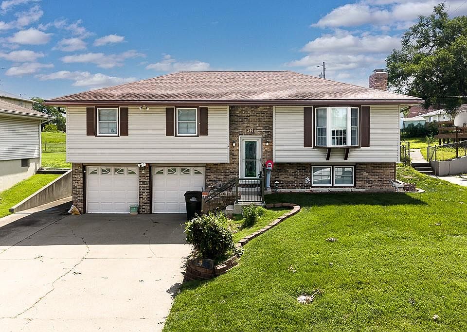 1st image of 260 Holiday Dr