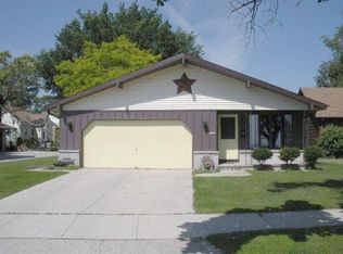 2128 Lakeside Blvd, Manitowoc, WI 54220