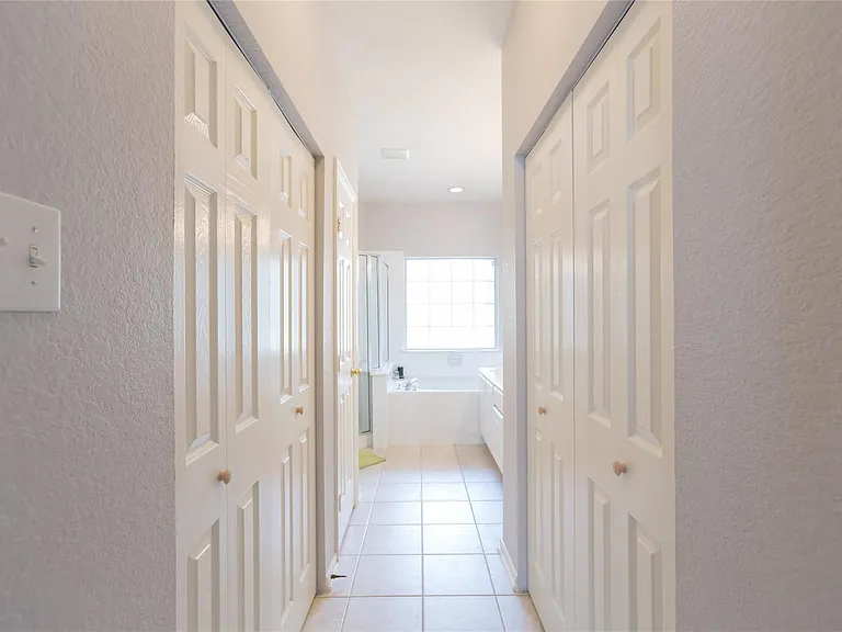 7907 Glenn Cliff Dr — Photo 12