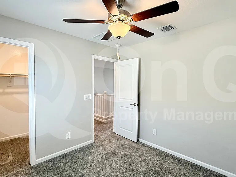 17381 W Daley Ln — Photo 10