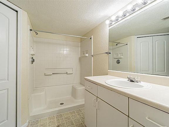 3rd image of 2203 Yankee Pl Unit 428