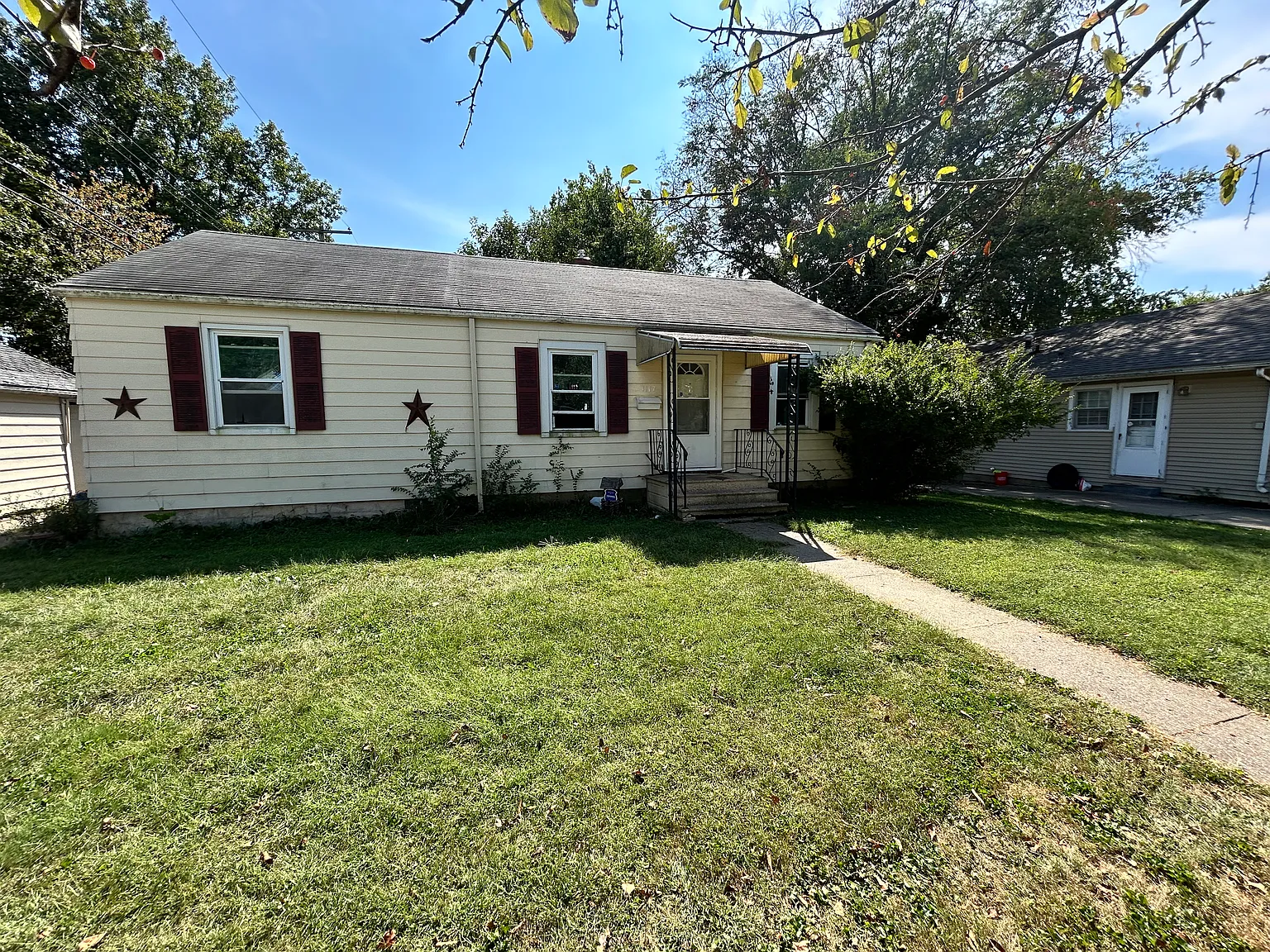 2 bed, 1066 sqft, $895 — Photo 2