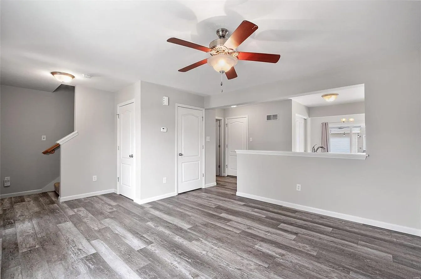 2 bed, 2.5 bath, 1365 sqft, $2,150 — Photo 4
